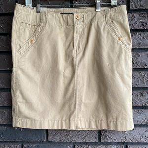 NWT Tommy Khaki Skirt Sz 8